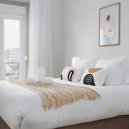 Soar L Entrecampos 3 L Comfort Stay, Fast Wifi, Steps To Metro, Near Campo Grande Park Гостевой дом Лиссабон