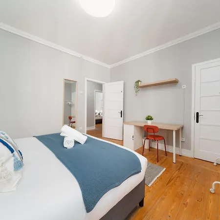 Гостевой дом Soar L Entrecampos 3 L Comfort Stay, Fast Wifi, Steps To Metro, Near Campo Grande Park Лиссабон