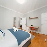 Guest house Soar L Entrecampos 3 L Comfort Stay, Fast Wifi, Steps To Metro, Near Campo Grande Park Lisbon
